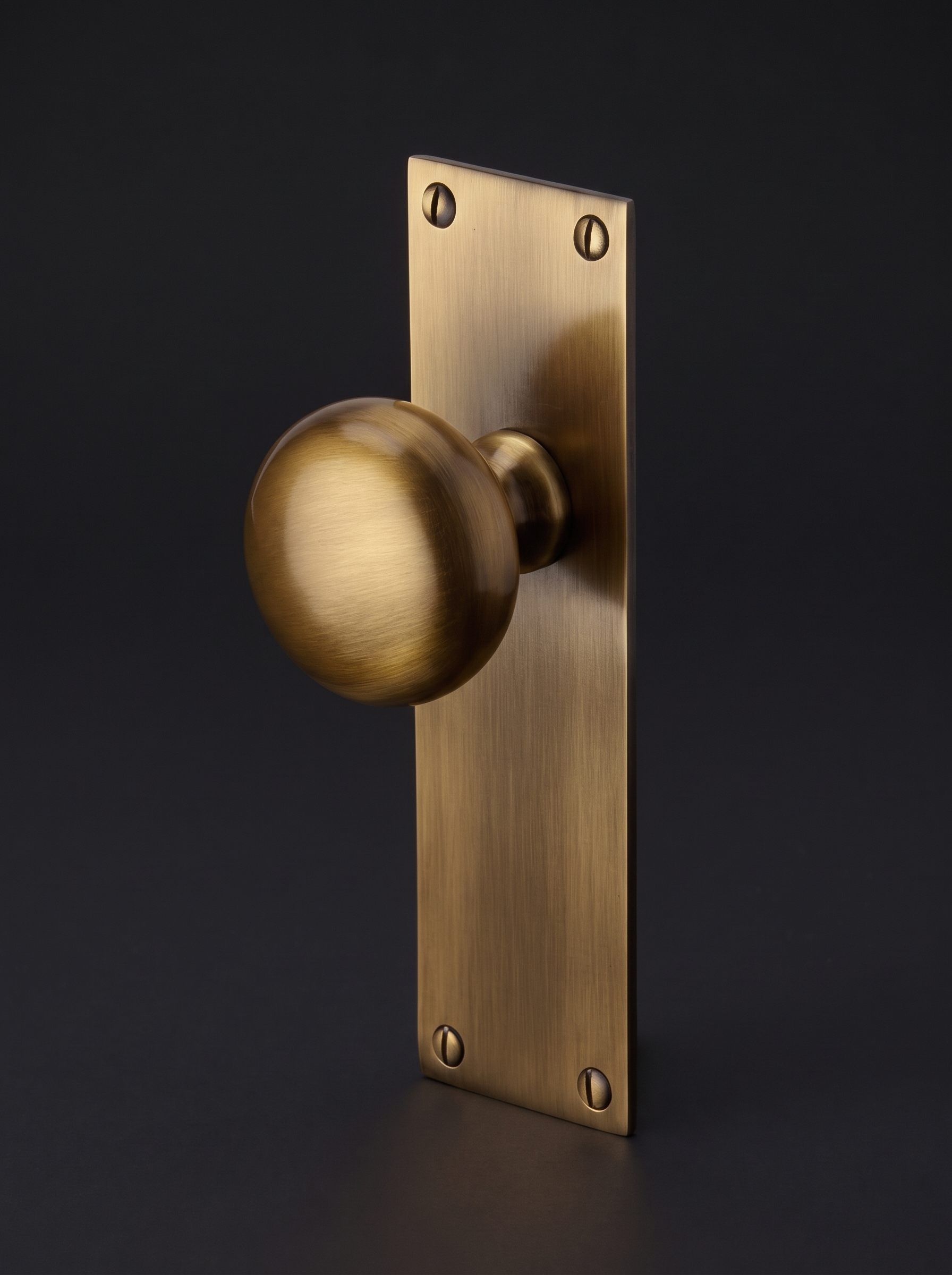 Heritage Balmoral Antique Brass Knob on Latch Plate