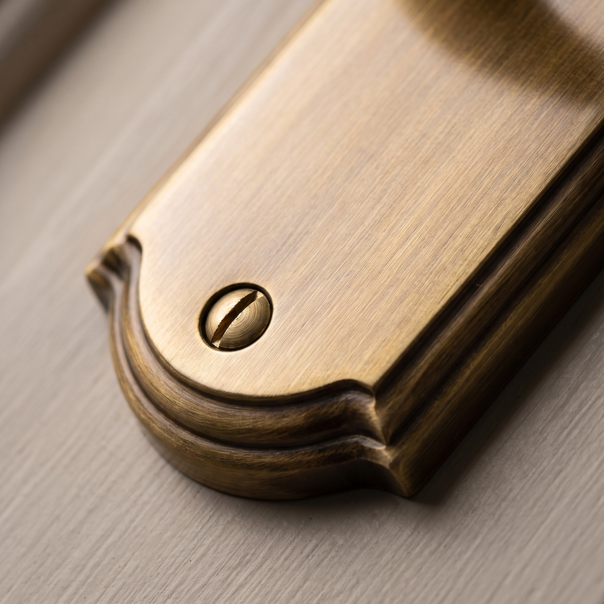 Heritage HOW1310 Antique Brass Howard Latch Handles