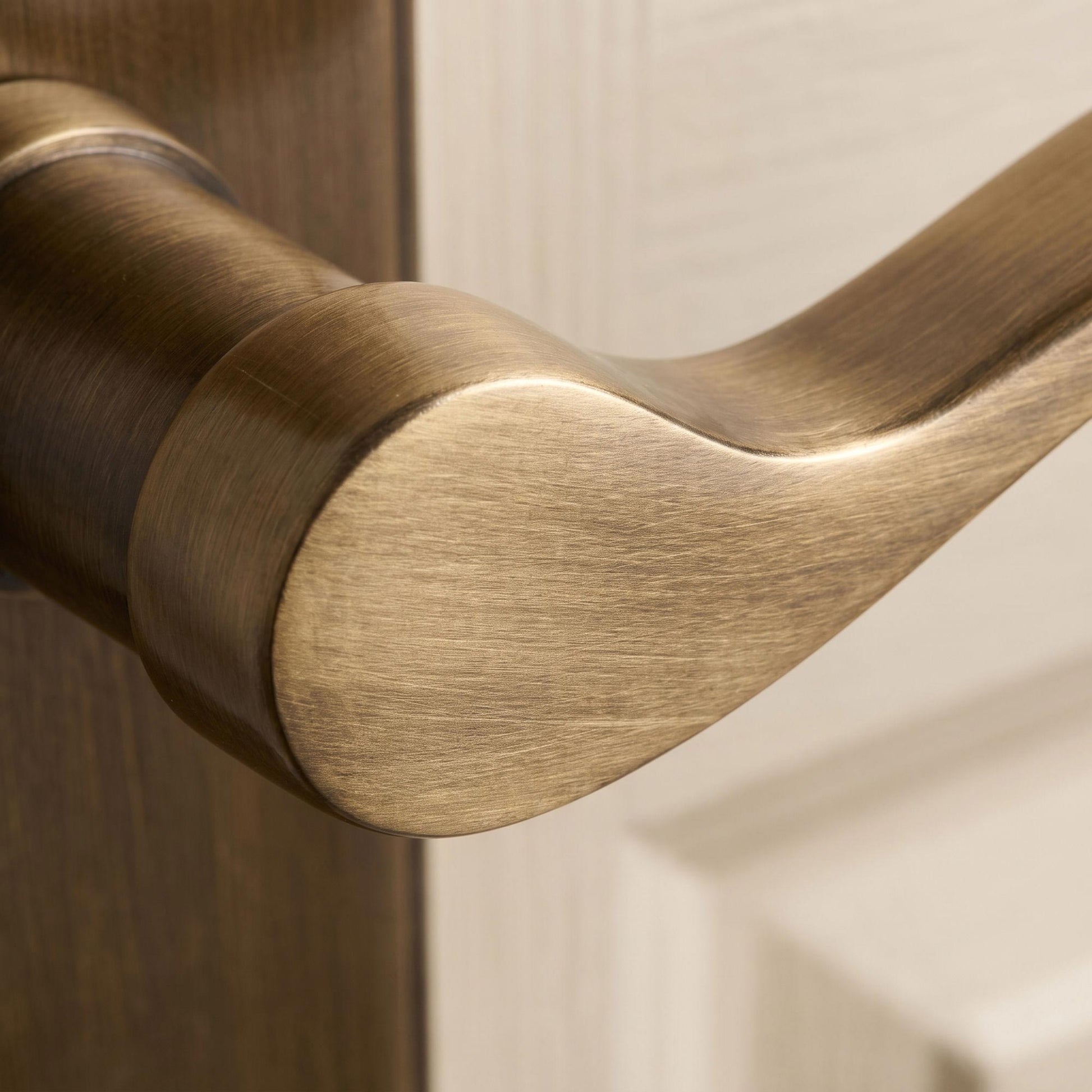Heritage HOW1310 Antique Brass Howard Latch Handles