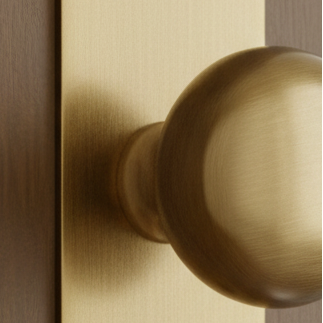 Heritage Balmoral Antique Brass Knob on Latch Plate