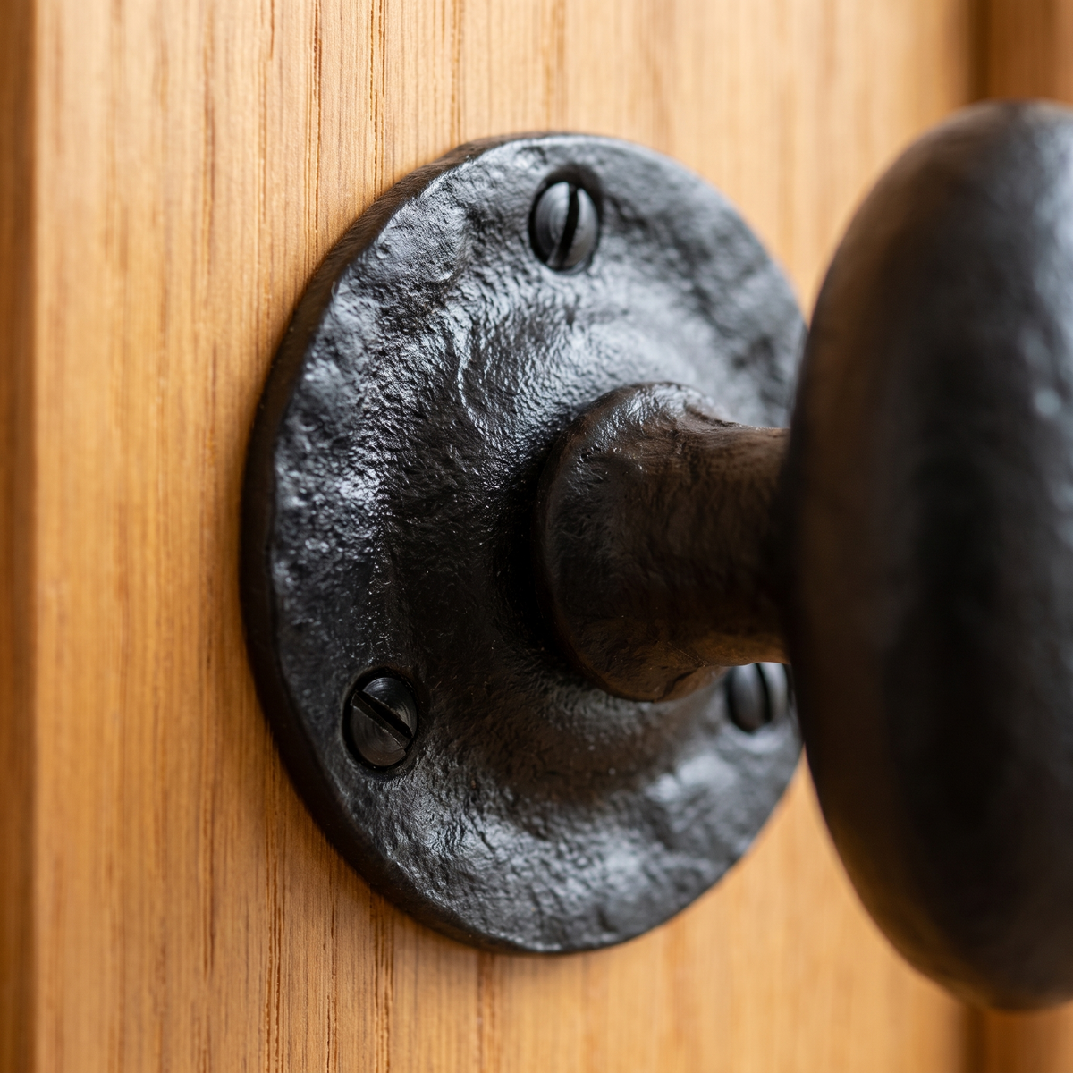 Black Antique Oval Rim Door Knobs 1550R