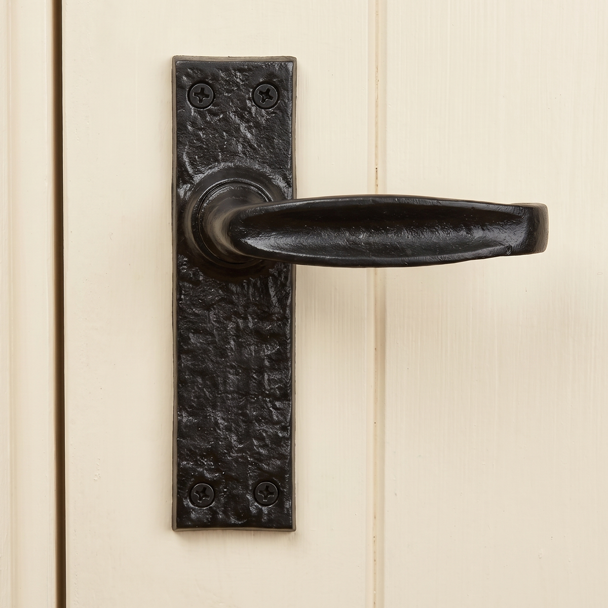 Black Antique Lever Latch Door Handles 152x38mm 2440