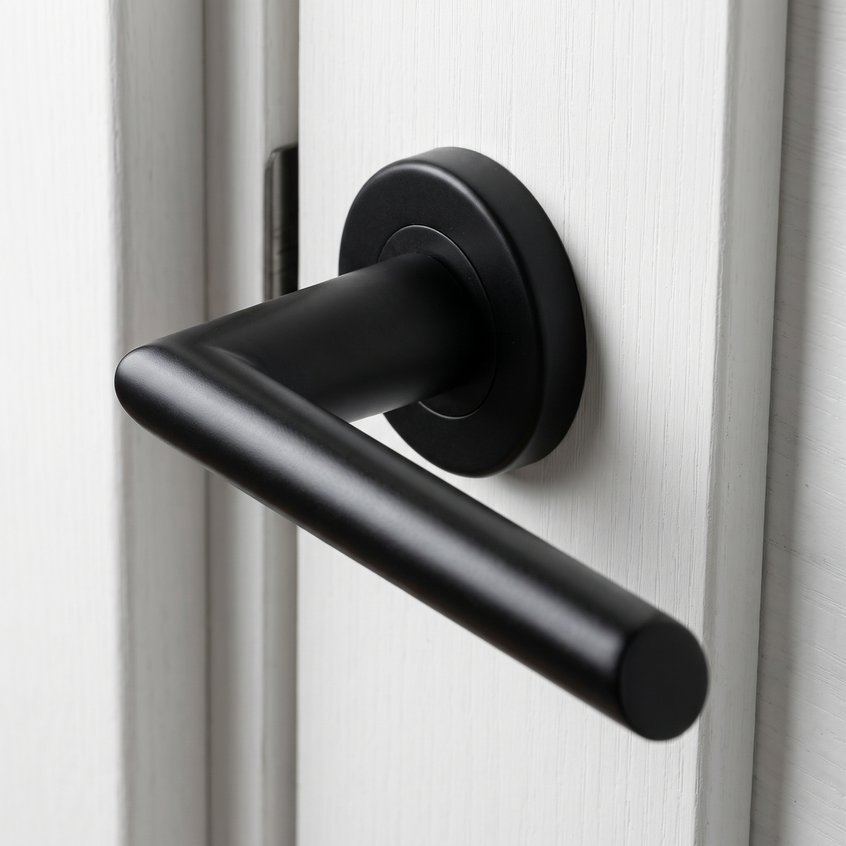 Sorrento SC-4692-BLK Mercury Matt Black Lever on Rose Door Handles