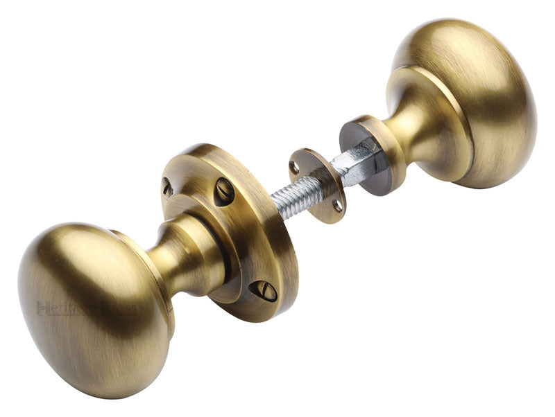 Heritage RIM V980 Antique Brass Victoria Rim Knobs 57mm