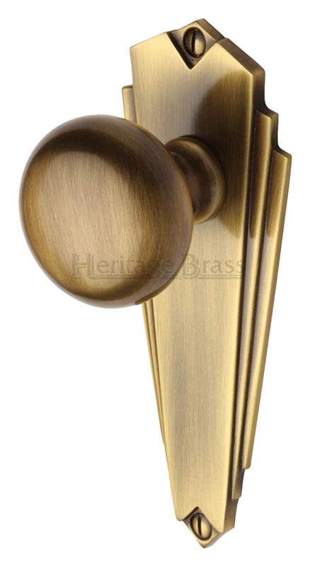 Heritage BR1810 Antique Brass Broadway Knob on Latch Plate