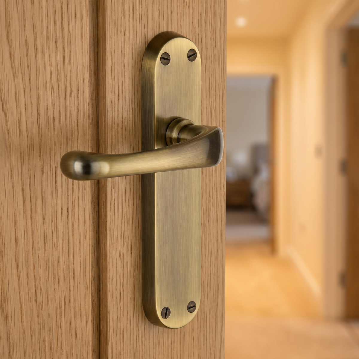 Heritage V6060 Antique Brass Gloucester Latch Handles