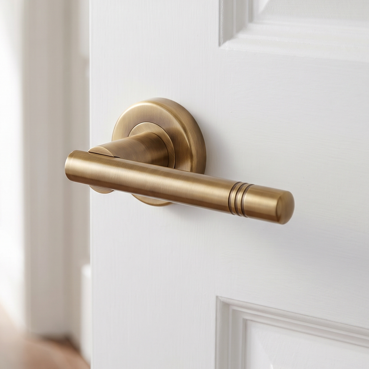 Heritage V2100 Antique Brass Alicia Lever on Rose