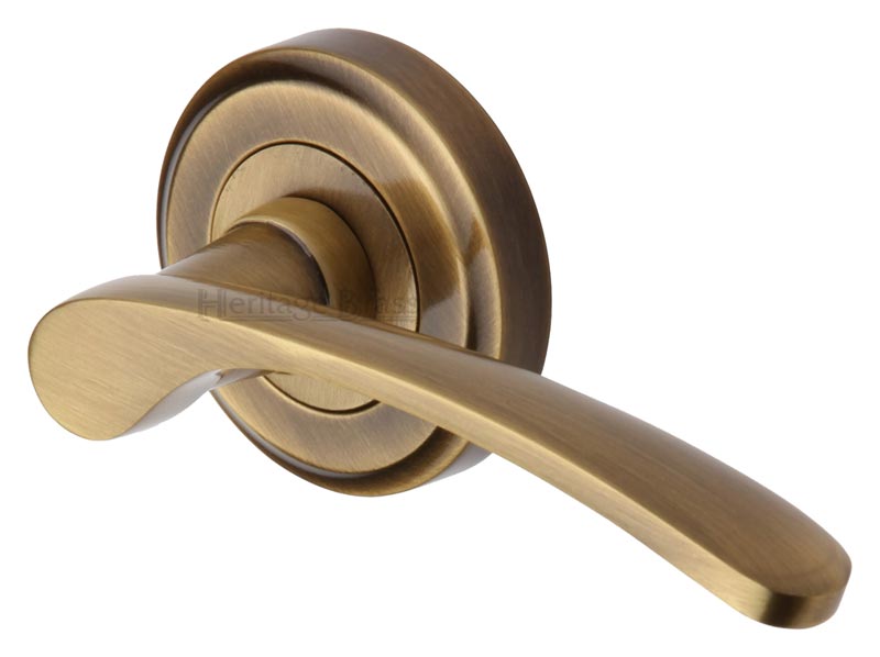 Heritage V1900 Antique Brass Sophia Lever On Rose