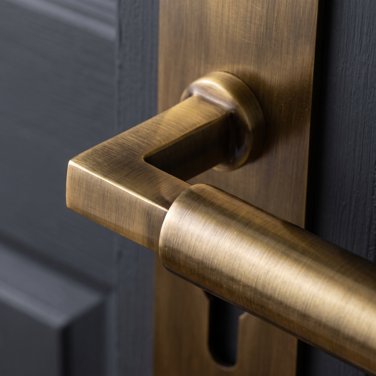 Heritage BAU7348 Antique Brass Bauhaus Euro Handles