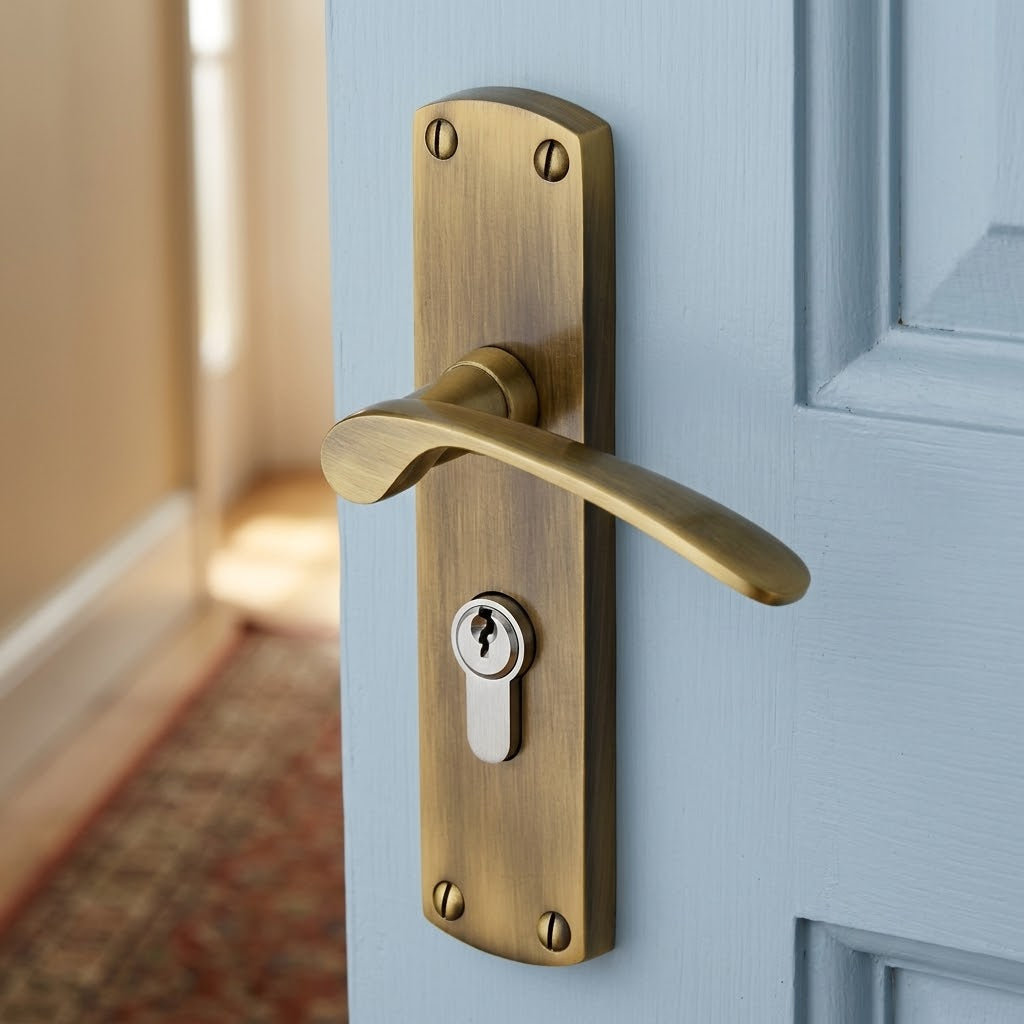 Heritage DIP7848 Antique Brass Diplomat Euro Handles