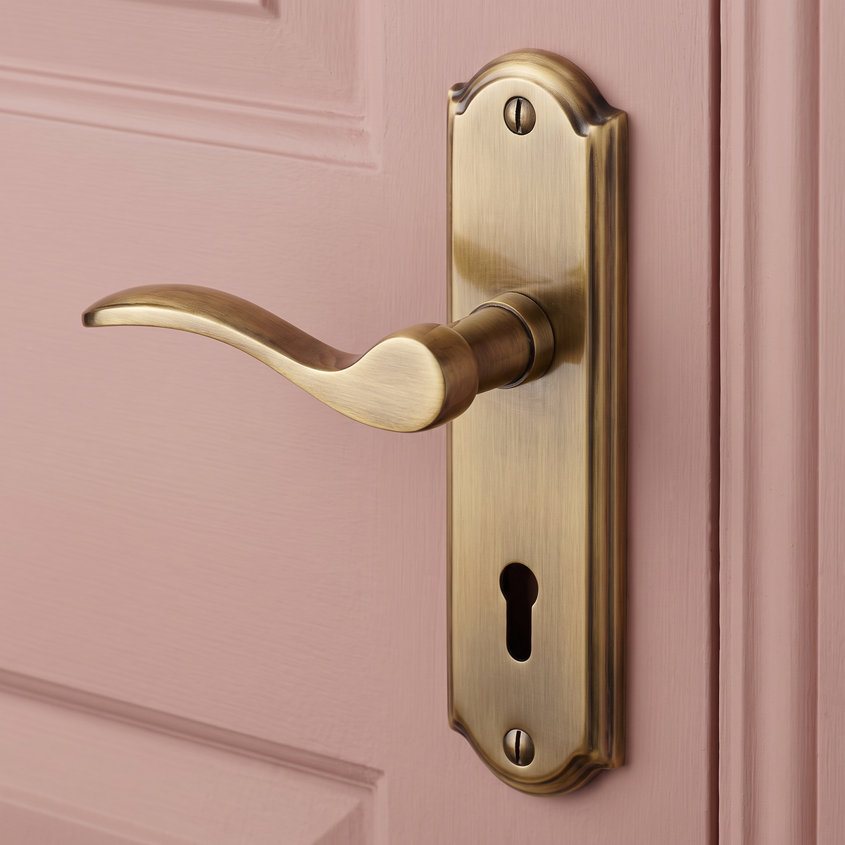 Heritage HOW1300 Antique Brass Howard Lock Handles