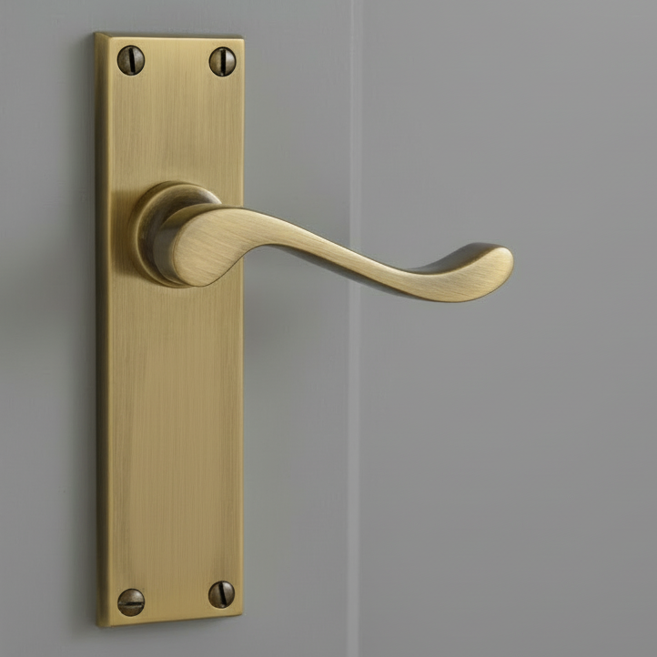 Heritage V803 Antique Brass Bedford Latch Handles