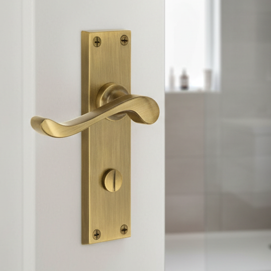 Heritage V815 Antique Brass Bedford Bathroom Handles