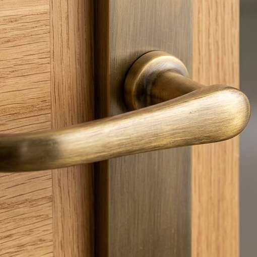 Heritage V713 Antique Brass Windsor Latch Handles