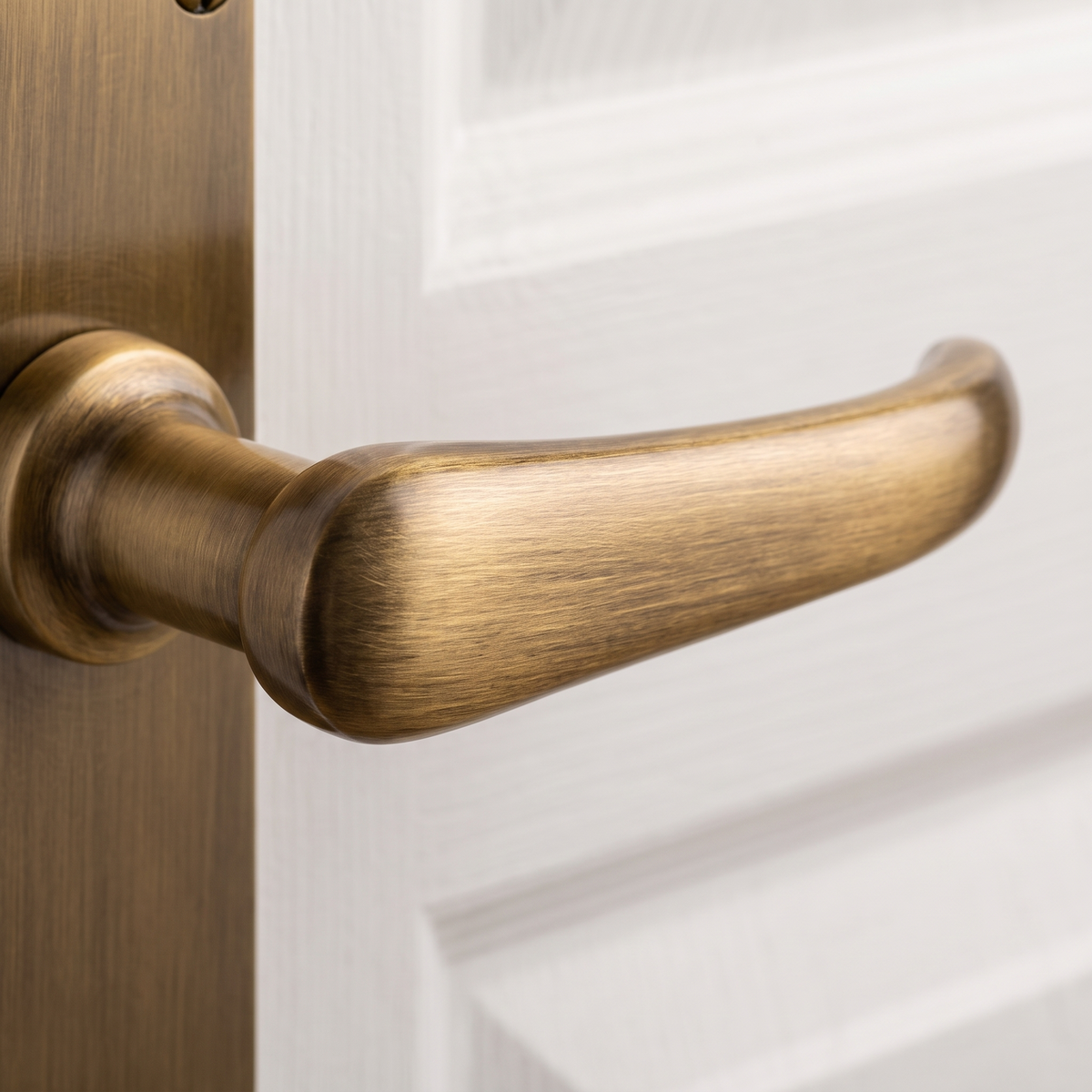 Heritage V710 Antique Brass Windsor Short Latch Handles