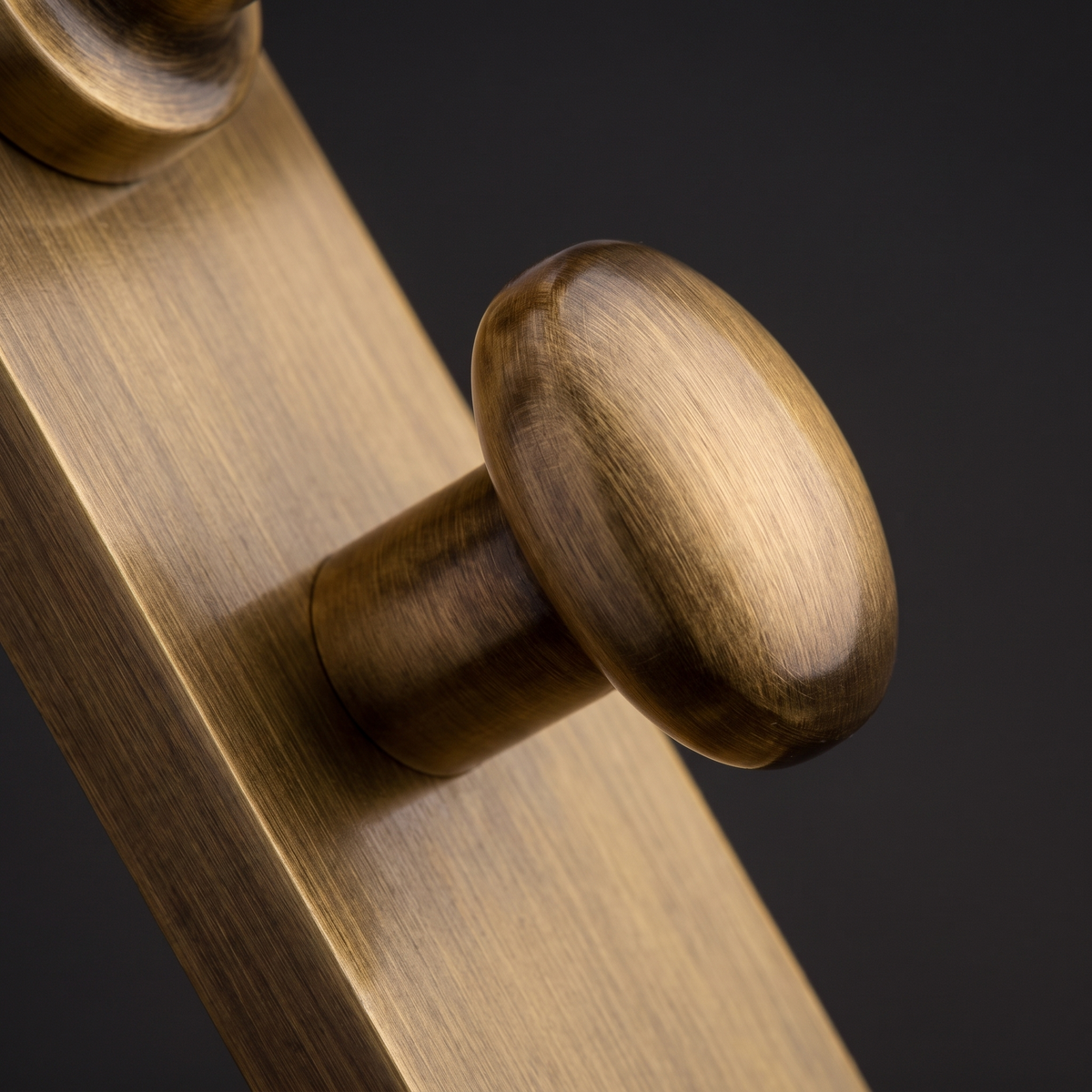 Heritage V730 Antique Brass Windsor Bathroom Handles