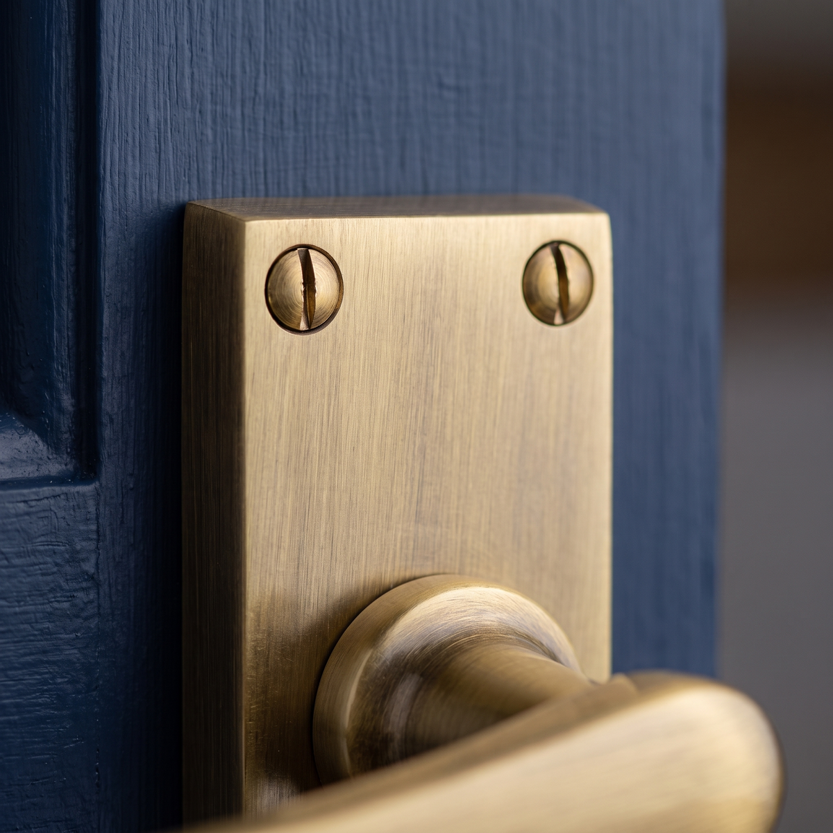 Heritage V735 Antique Brass Windsor Privacy Handles