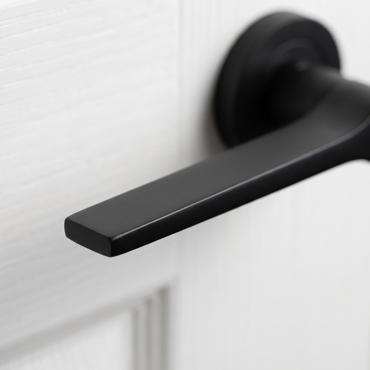 Geo Tapered Lever on Rose Matt Black Door Handles
