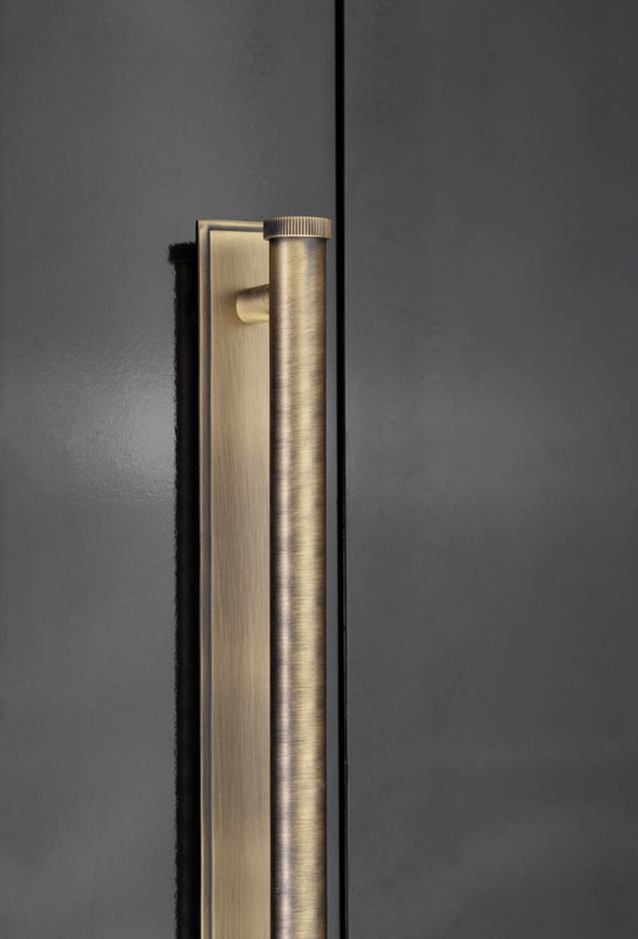 Hoxton Thaxted Line Knurled Cabinet Handle 224mm