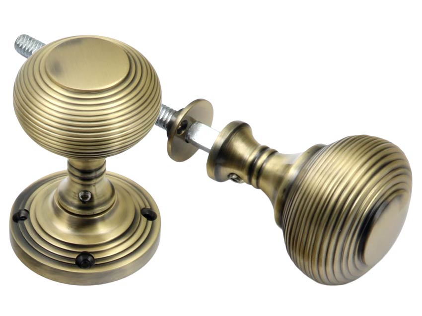 Antique Brass Reeded Rim Door Knobs 53mm