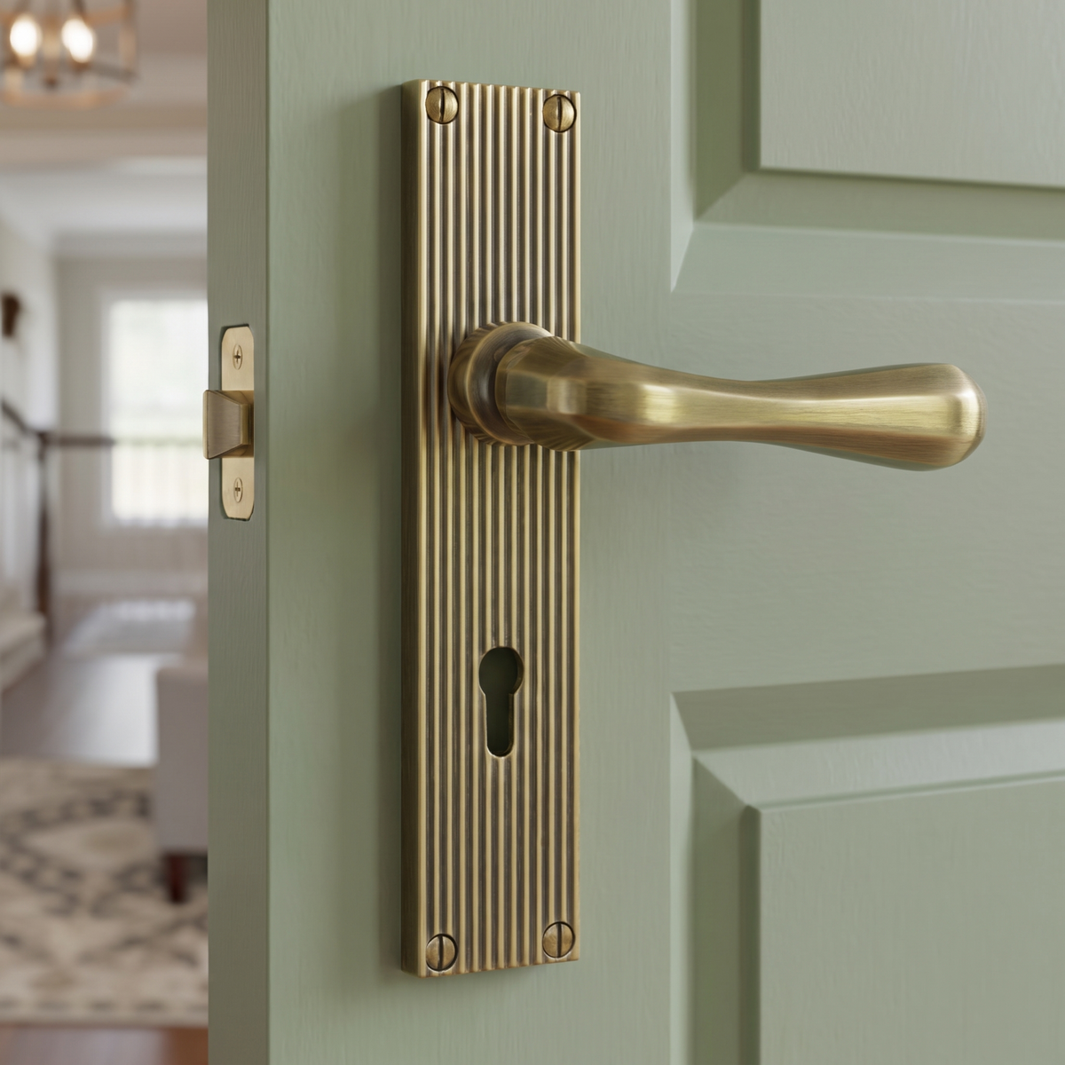 Charlbury Reeded Antique Brass Keyhole Door Handles RR3000
