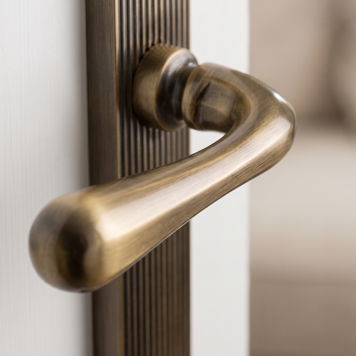 Charlbury Reeded Antique Brass Latch Door Handles RR3010
