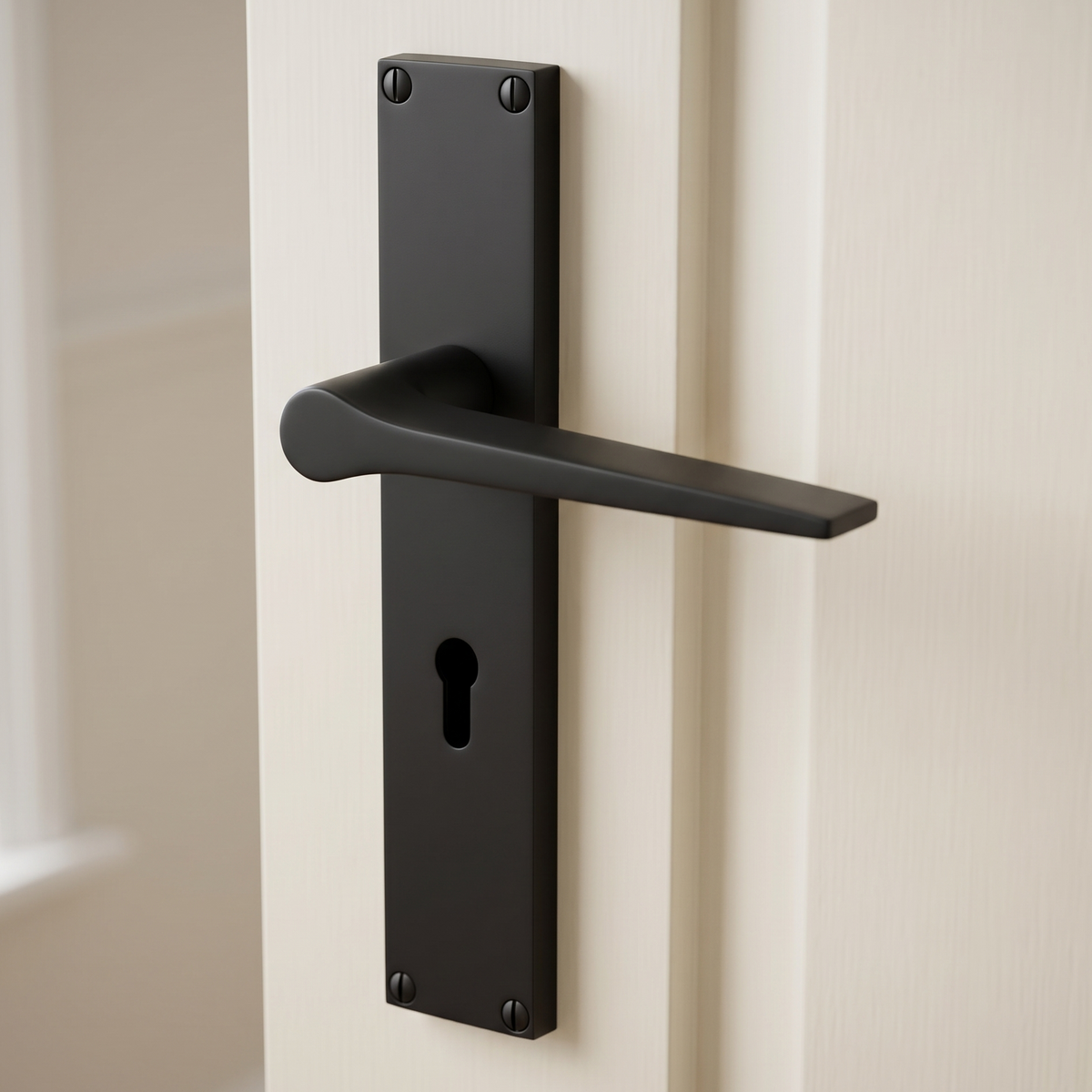 Gio Matt Black Keyhole Door Handles VT8100