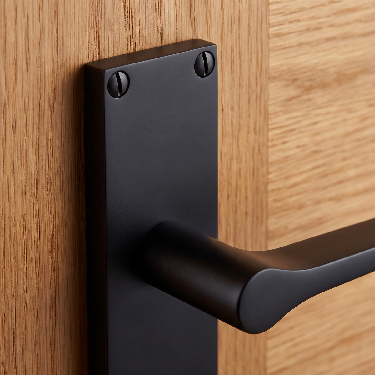 Gio Matt Black Latch Door Handles VT8110