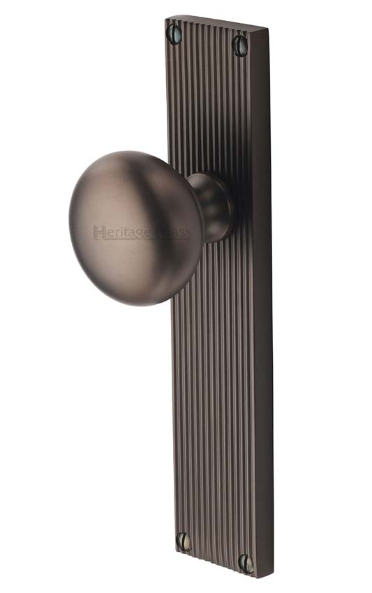 Matt Bronze Victoria Knob on Reeded Latch Plate V9210-MB