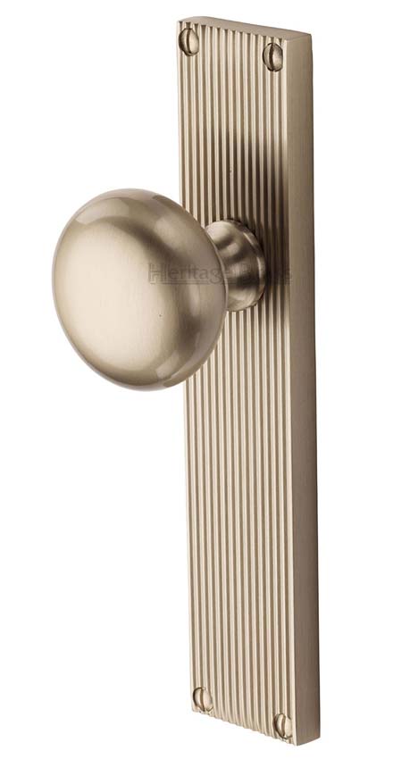 Satin Nickel Victoria Knob on Reeded Latch Plate V9210-SN