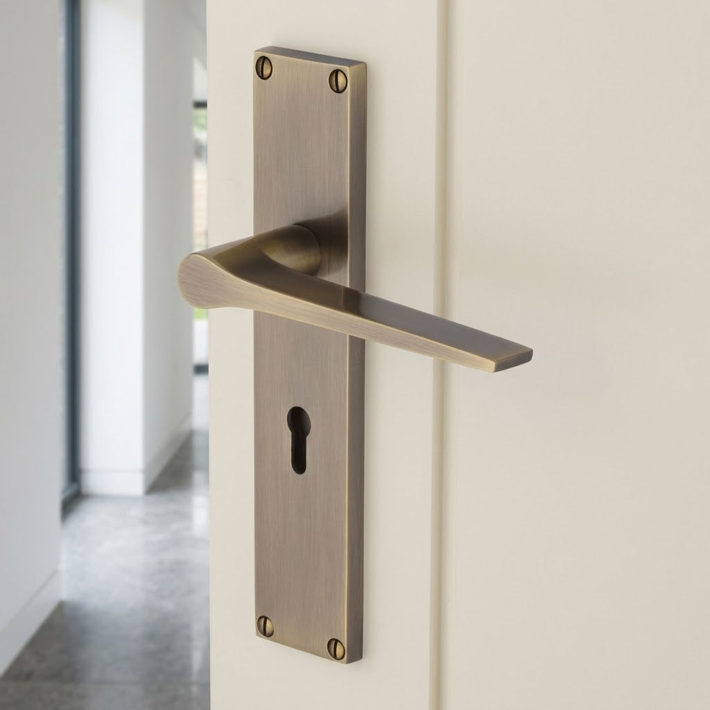 Gio Antique Brass Keyhole Door Handles VT8100-AT