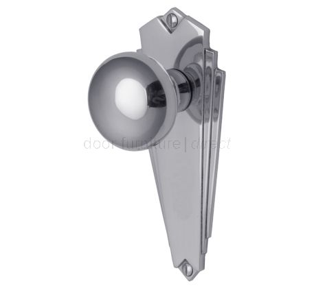 Broadway Polished Chrome Door Knob on Latch Plate Set