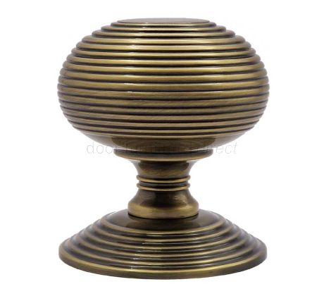 Heritage RR906 Antique Brass 76mm Reeded Centre Door Knob