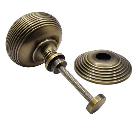Heritage RR906 Antique Brass 76mm Reeded Centre Door Knob