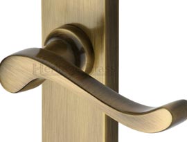 Heritage Antique Brass Lever Door Handles