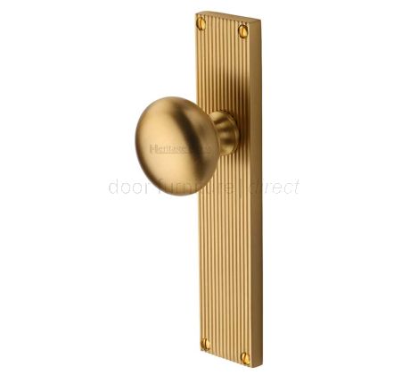 Satin Brass Victoria Knob on Reeded Latch Plate V9210-SB