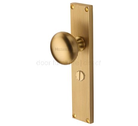 Satin Brass Victoria Knob on Reeded Bathroom Plate V9230-SB