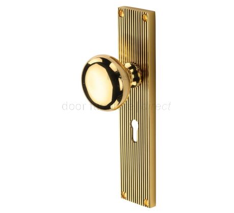 Polished Brass Victoria Knob on Reeded Lock Plate V9200-PB