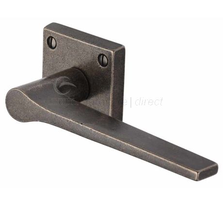 Rustic Pewter Gio Lever on Square Rose Door Handles