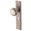 Satin Nickel Victoria Knob on Reeded Lock Plate V9200-SN